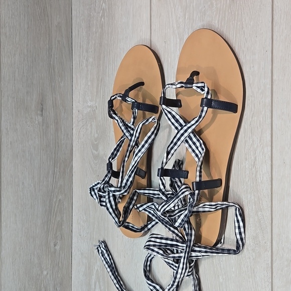 J.Crew Women J2352 Gladiator Lace Up low top Sandals Flats shoes sz 10 - Picture 3 of 12